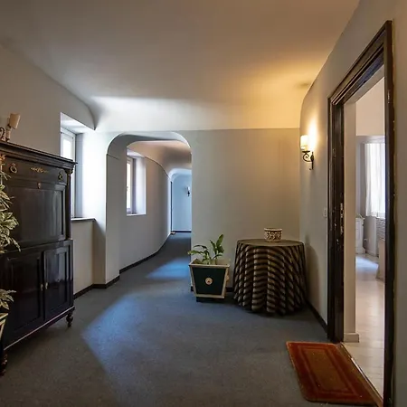 Triton Place Apartamento *