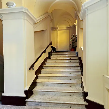 Triton Place Апартаменты