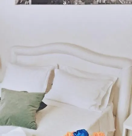 Triton Place Апартаменты