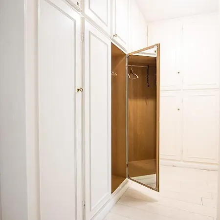 Triton Place Апартаменты *